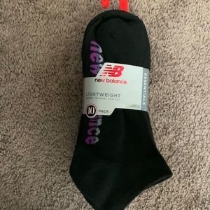 10 pairs of brand new, New Balance Lightweight Ladies Low Cut black socks.